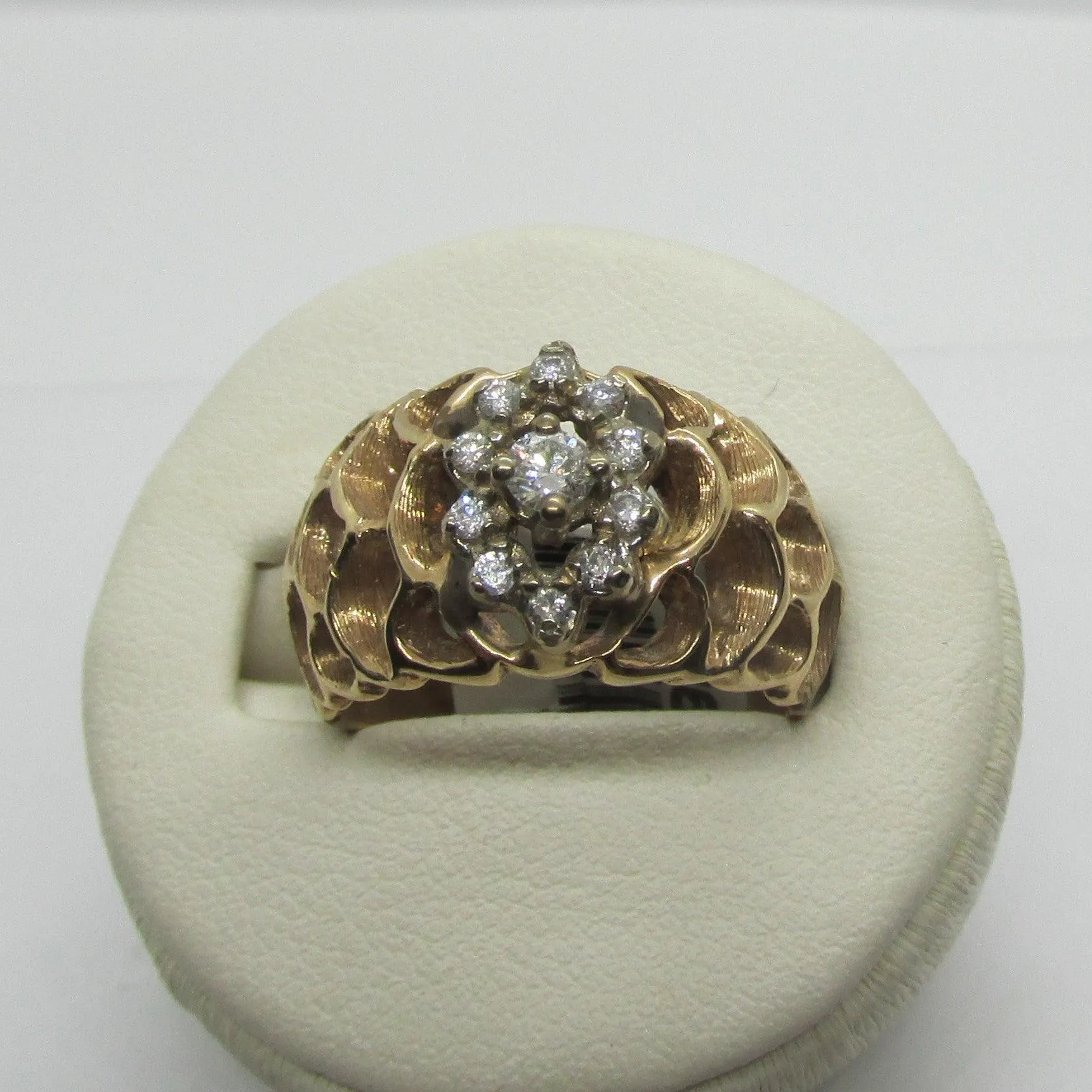 14K Yellow Gold and Flower Diamond Ring 0.25cts