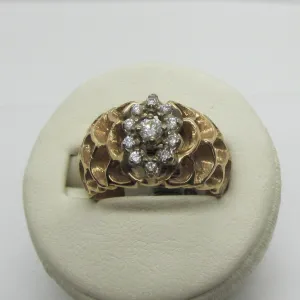14K Yellow Gold and Flower Diamond Ring 0.25cts