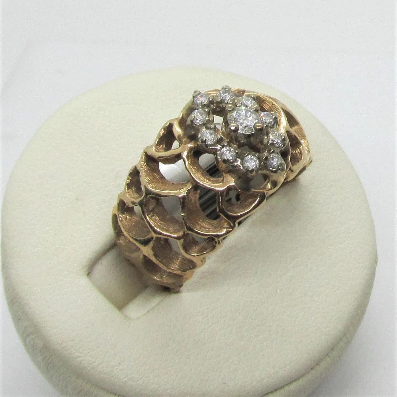 14K Yellow Gold and Flower Diamond Ring 0.25cts