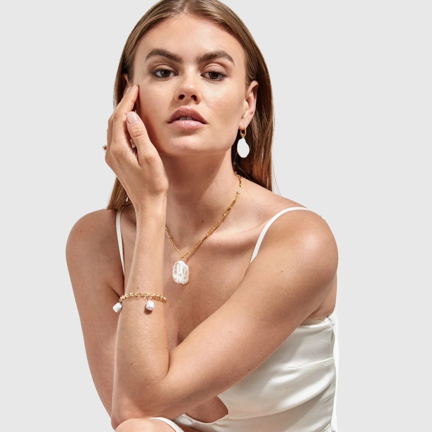 AELIA BAROQUE PEARL BRACELET