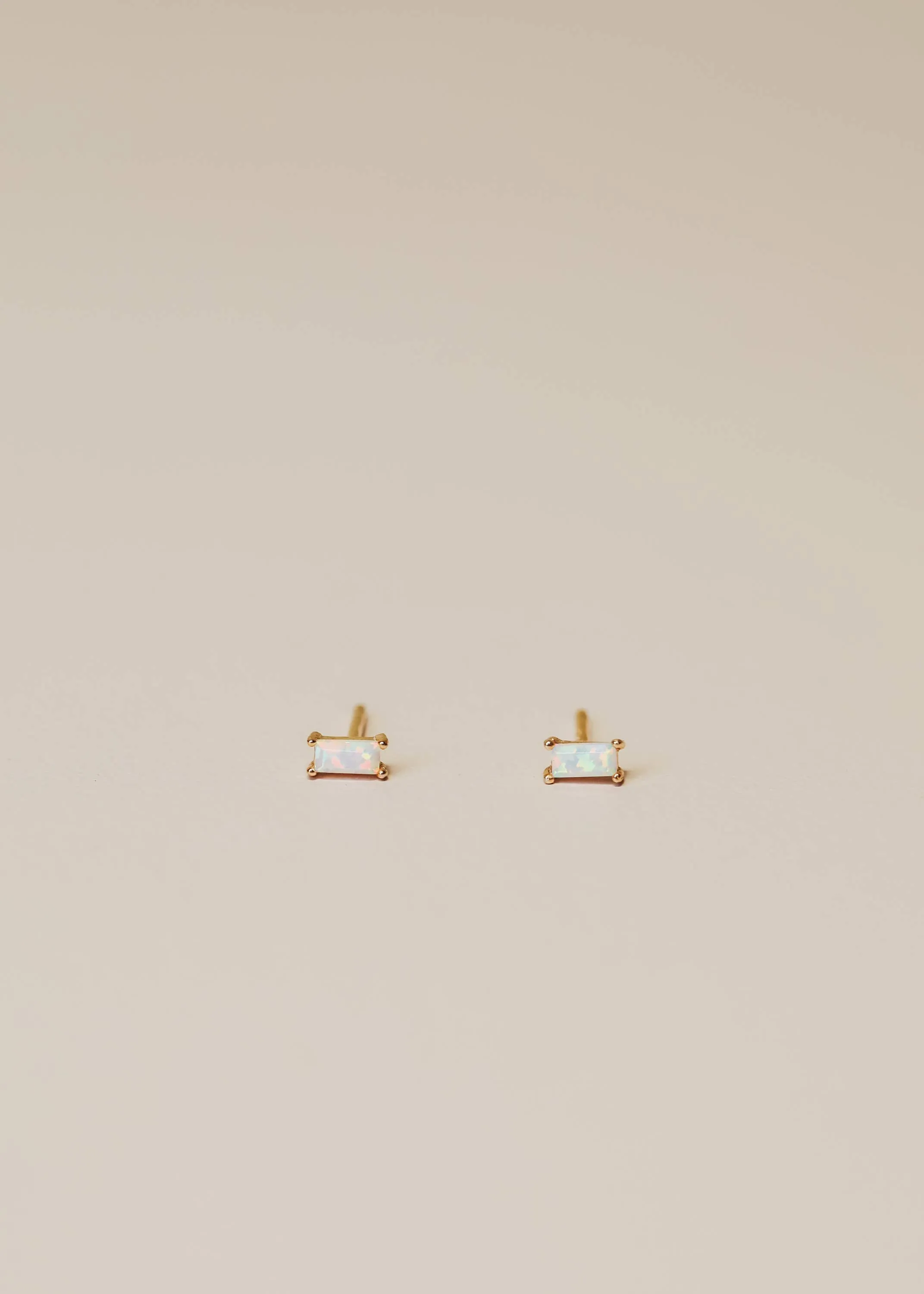 Baguette - White Opal - Earrings
