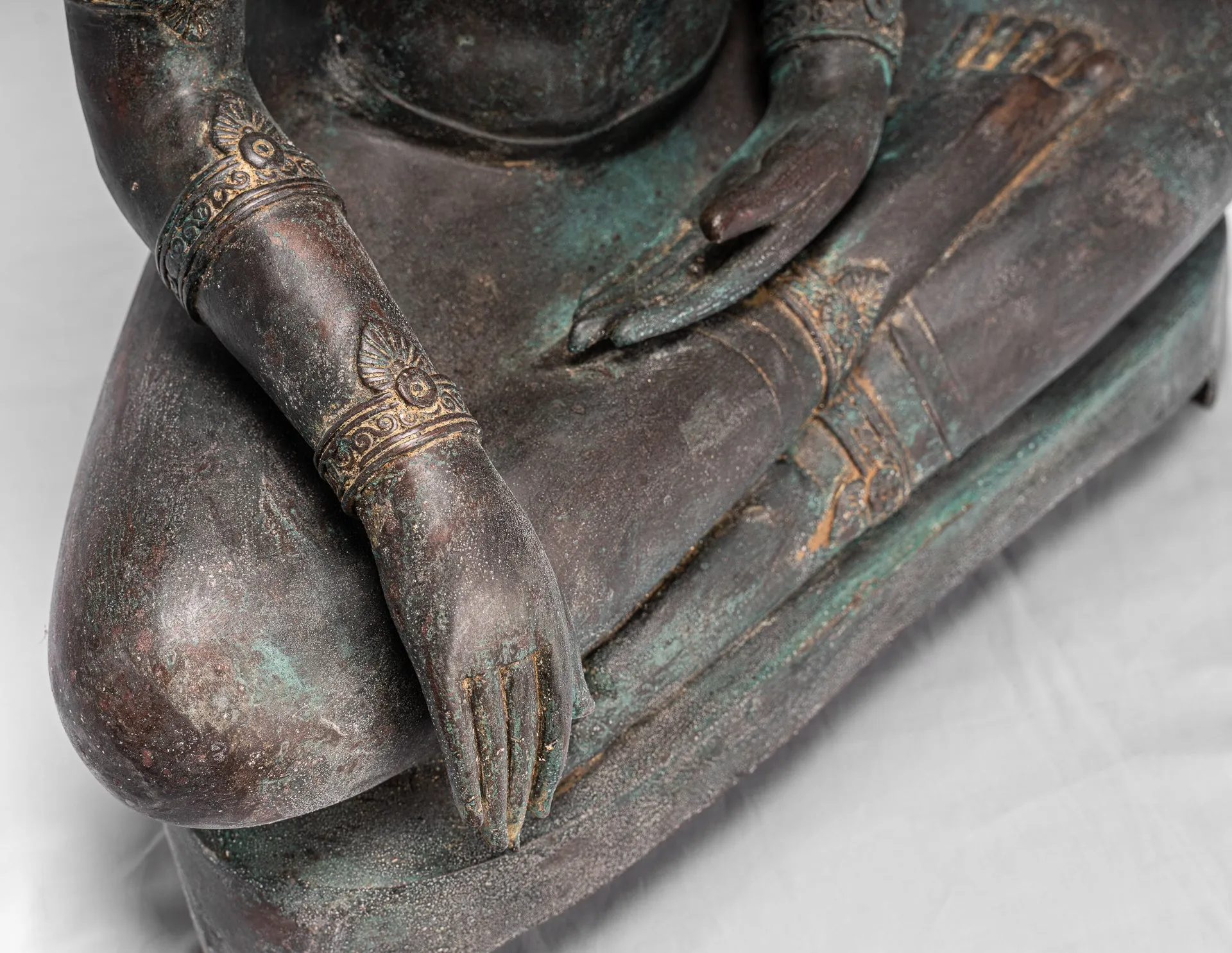 Buddha Statue - Antique Thai Style Ayutthaya Seated Enlightenment Buddha Statue - 74cm/30"