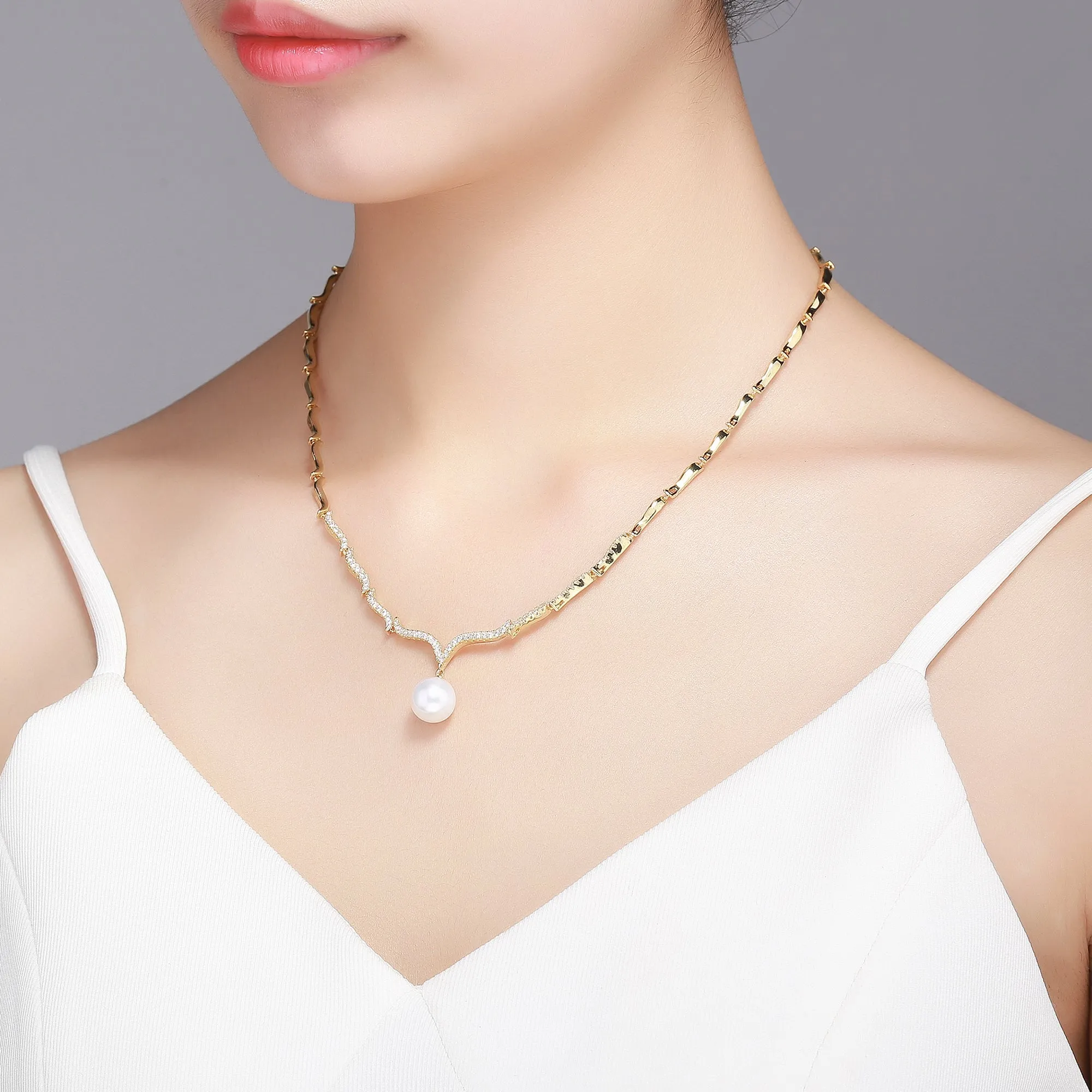 Gull Wing Pearl Necklace