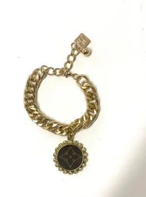 Heavy chain bracelet in gold with 25 mm gold pendant