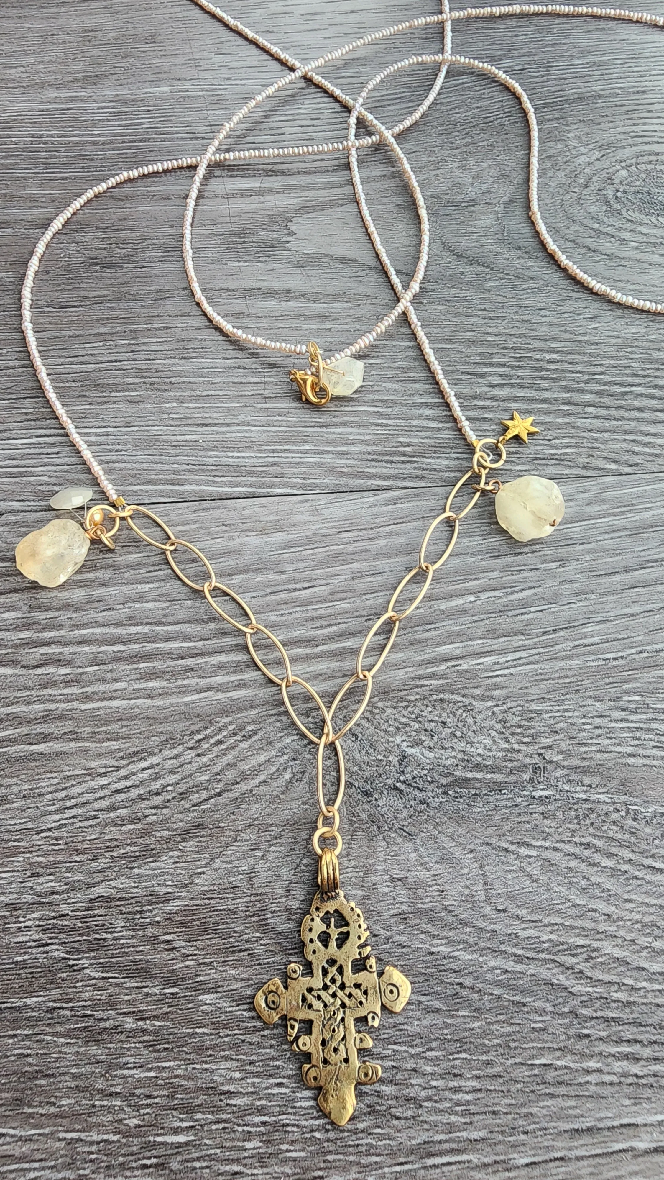 Long ethnic Necklace - Pearls and Citrine
