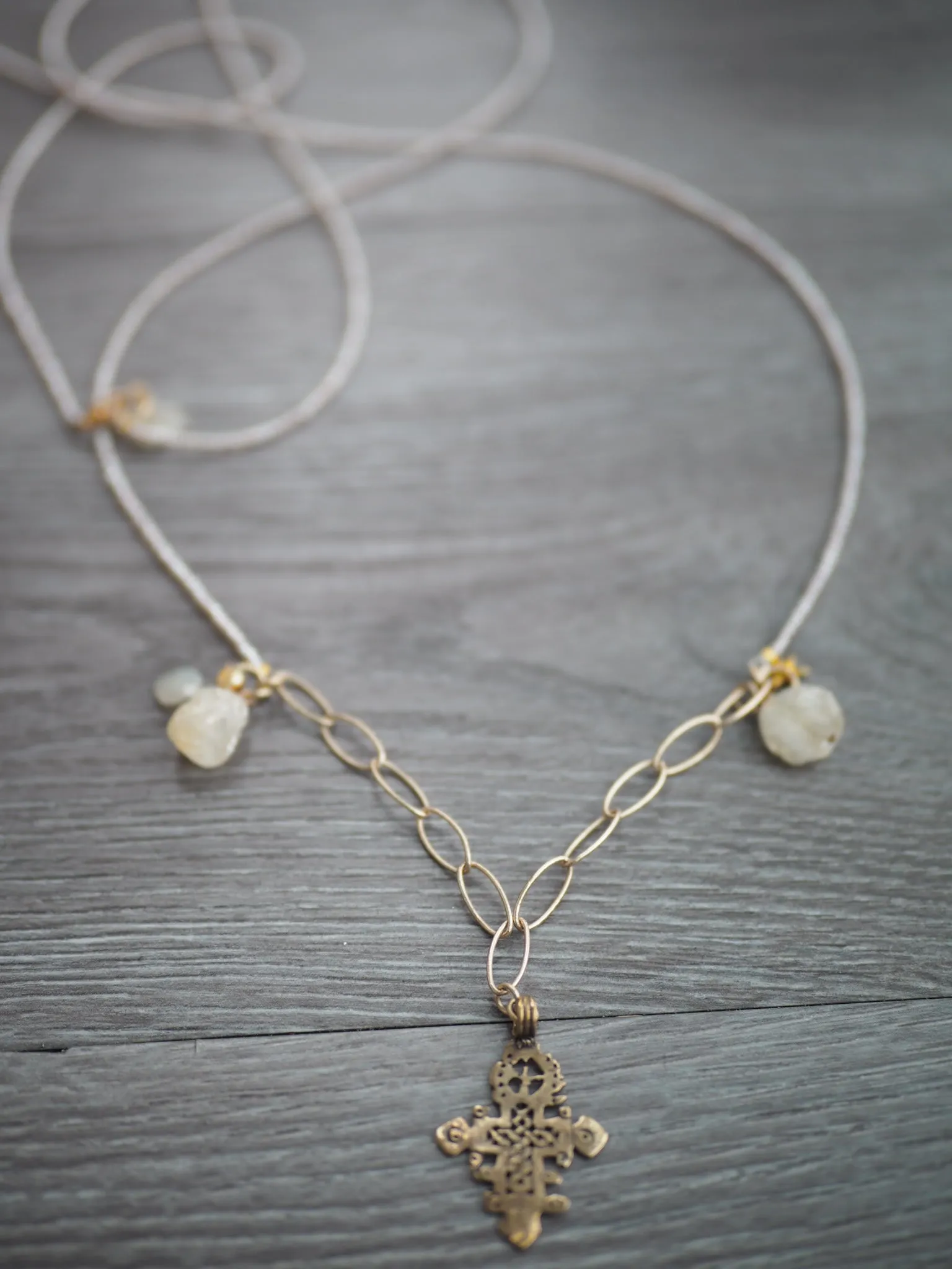 Long ethnic Necklace - Pearls and Citrine