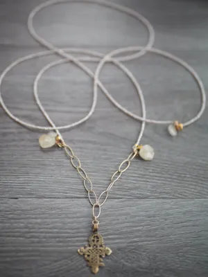 Long ethnic Necklace - Pearls and Citrine