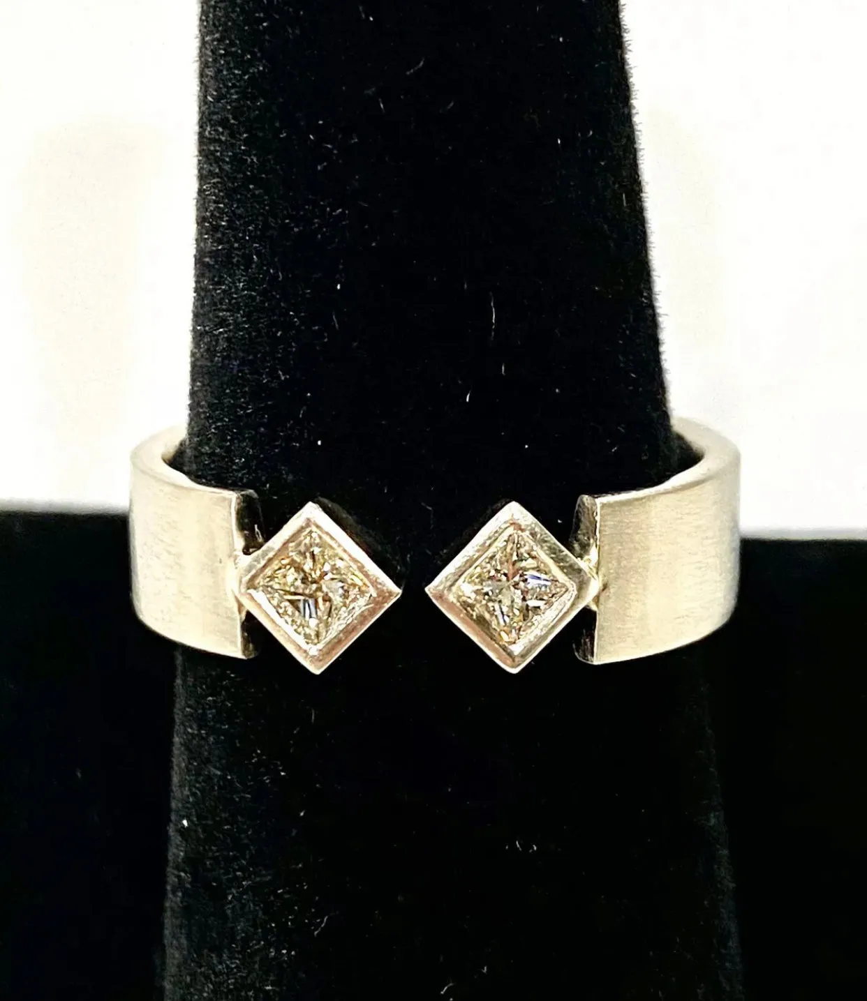 Modern Unique Men’s Ring