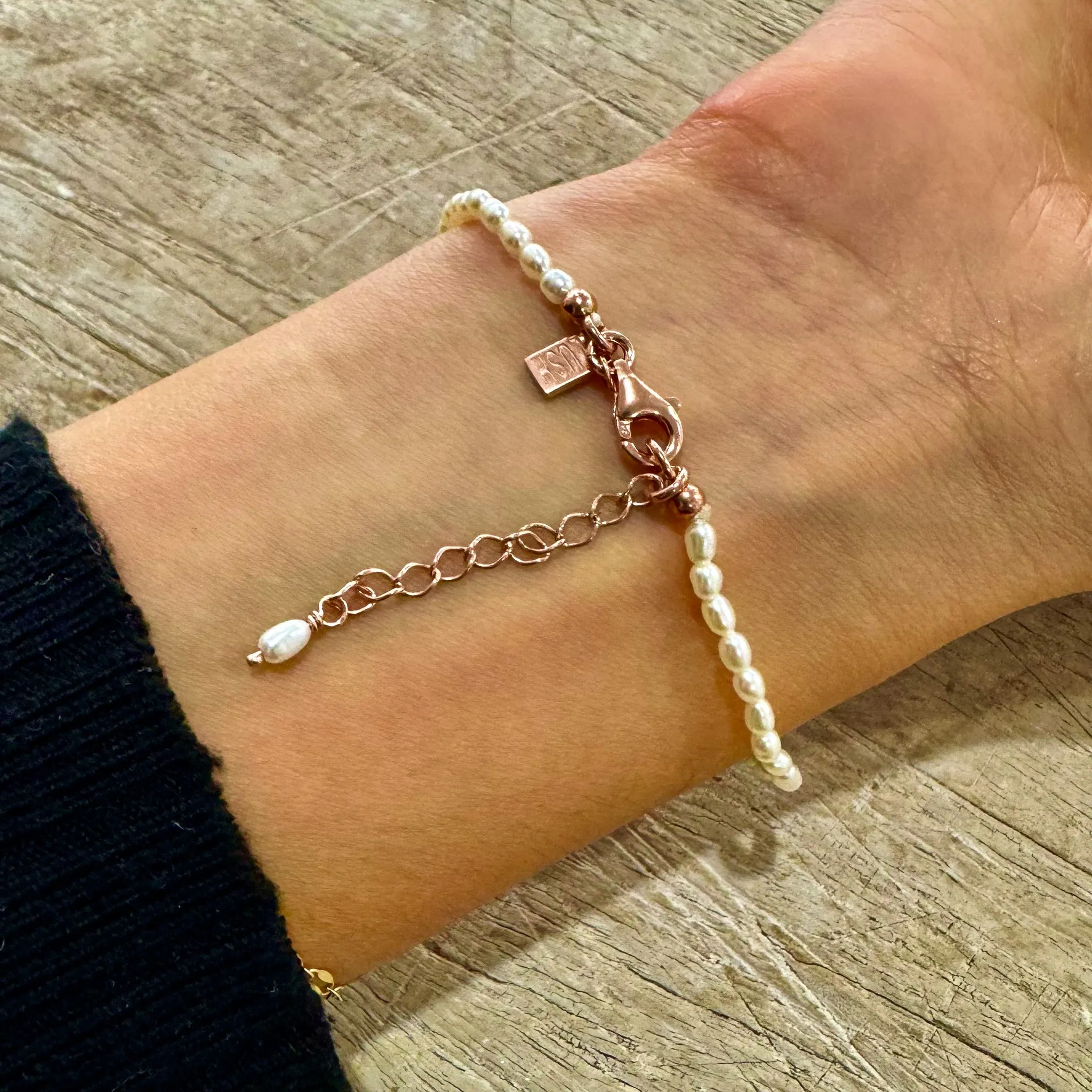 Rani Rice Pearl Bracelet Rose Gold