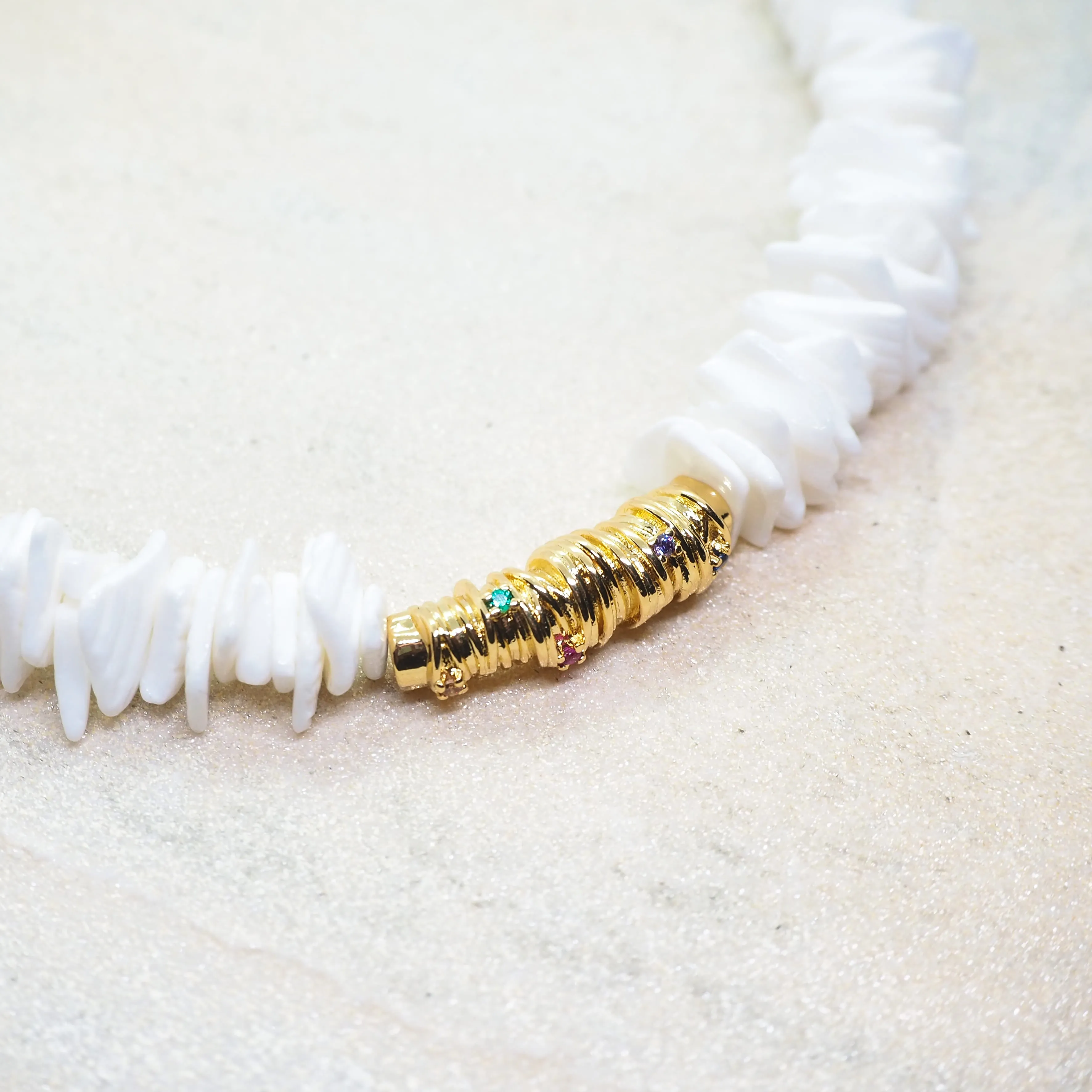SHELLY NECKLACE