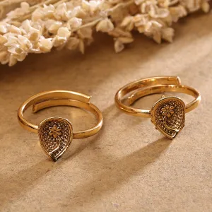 Sukkhi Beautiful Golden Gold Plated NA Toe Ring for Women