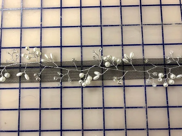 Wired Trim -  20-inch Pearl and Crystal  White